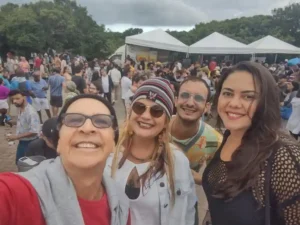 Participantes da Excursão Turismo-Geográfico aproveitando o Lado B do Festival de Jazz & Blues em Rio das Ostras.