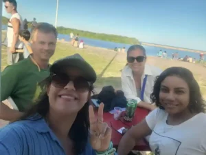 Bárbara, Suelem e José Carlos, da Excursão Turismo-Geográfico, curtindo o Lado B do Festival de Jazz & Blues, Lagoa do Iriry.